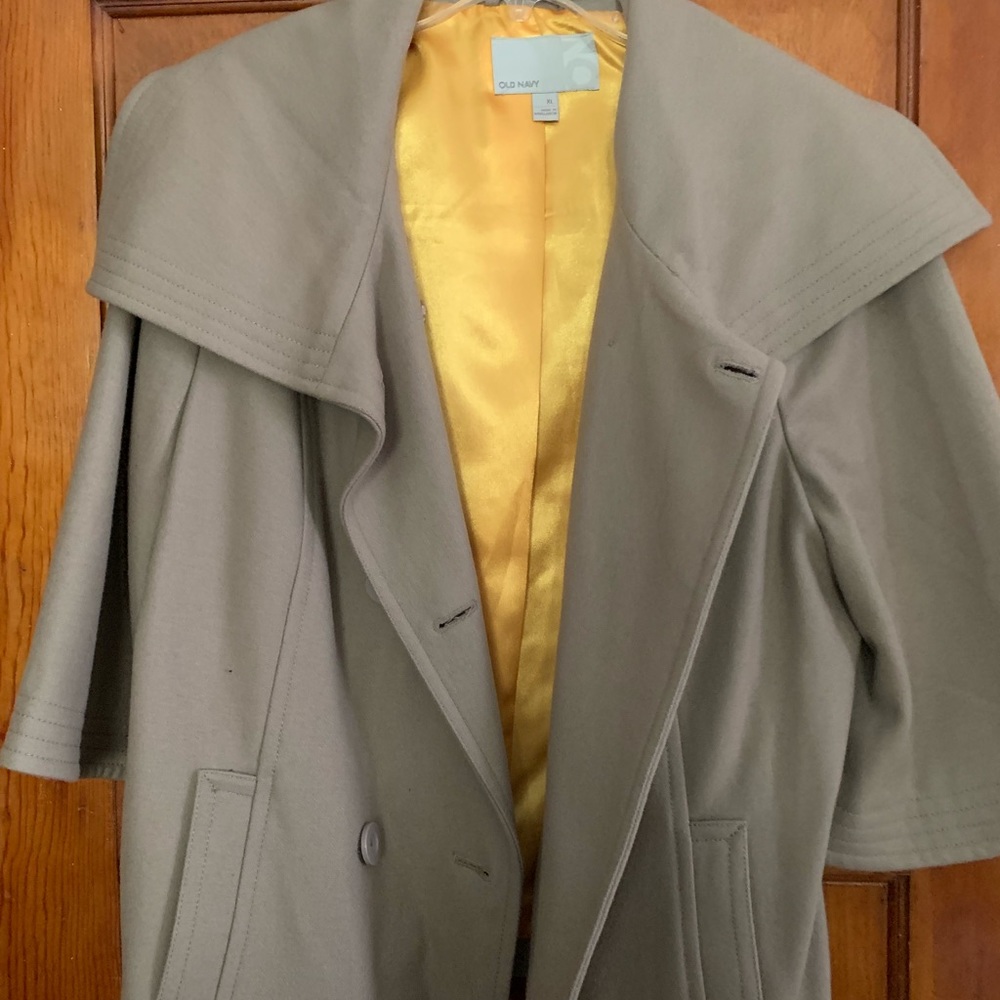 Cropped Beige Coat